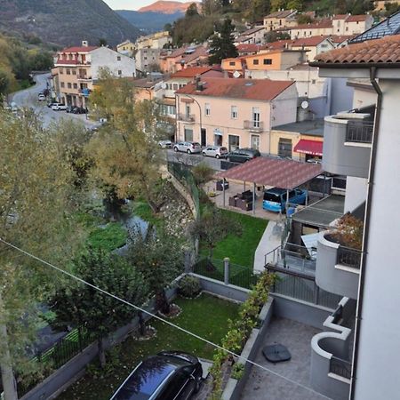 Zia Peppa Apartment Castel Di Sangro Luaran gambar